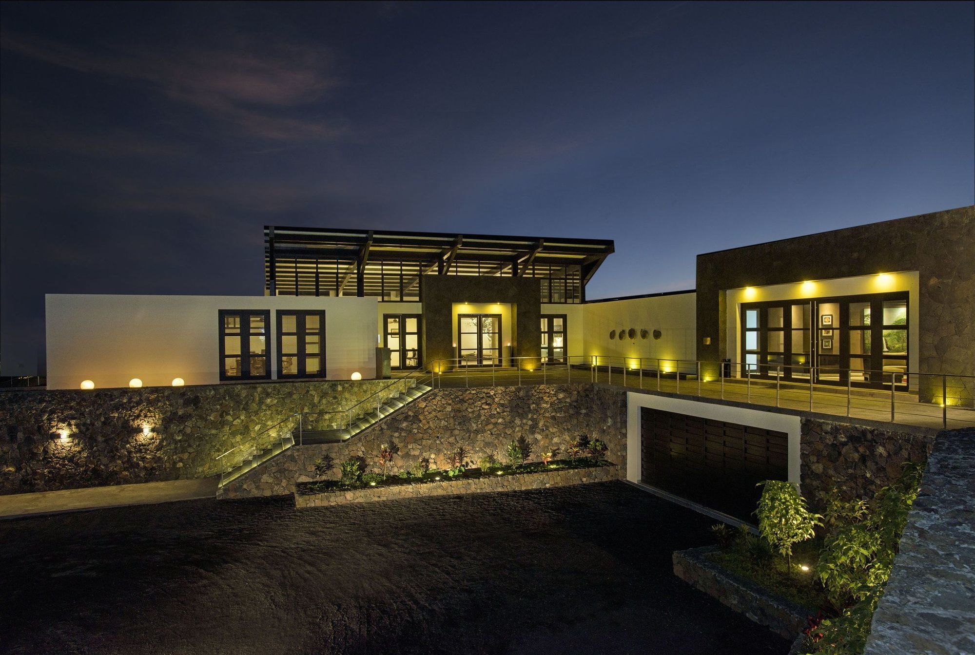 Pikaia Lodge Santa Cruz Island Luaran gambar